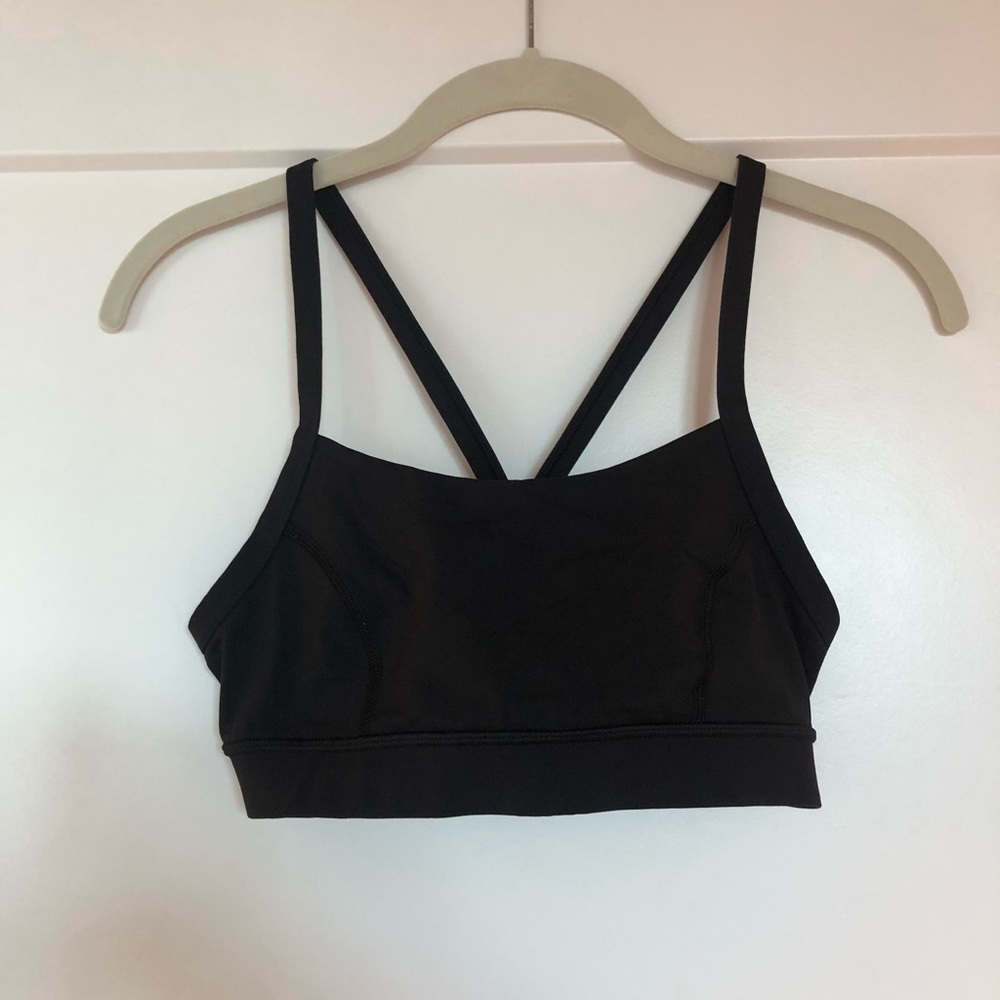 Black lululemon sports bra